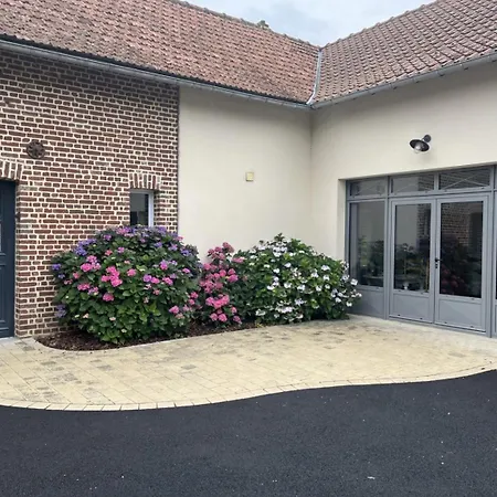 Les De Pascaline Bed and Breakfast Arrest