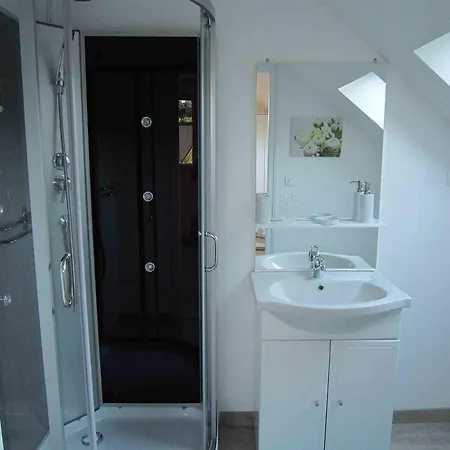 Les De Pascaline Arrest