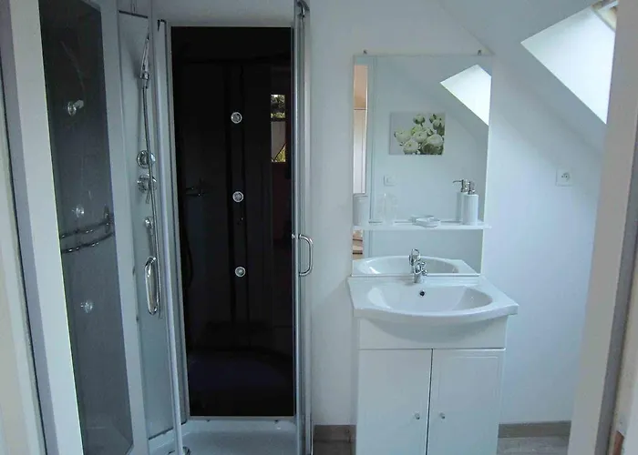 Les De Pascaline Arrest